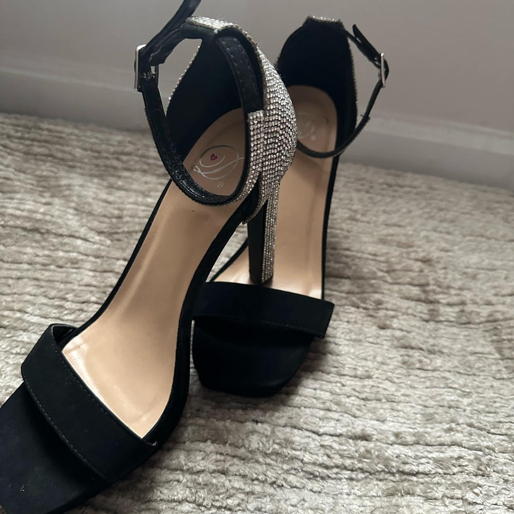 Sam Edelman Black and Silver Heels